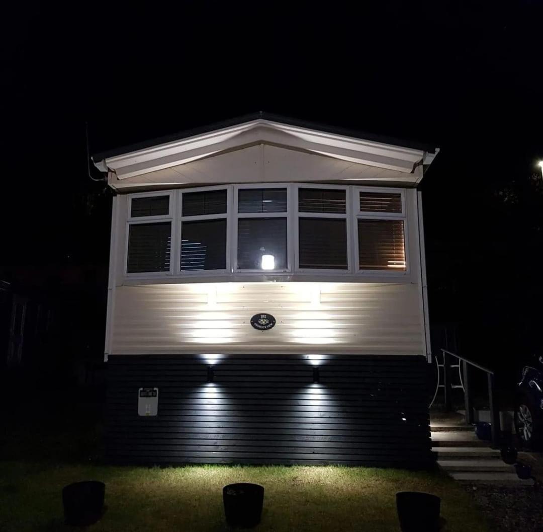 Wonderful 2 Bedroom Mobile Home Aberystwyth Eksteriør billede